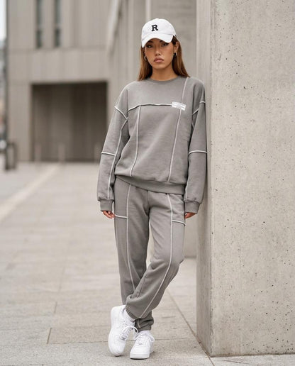 Statement Street - Yovel | Kurz-geschnittener Kontrastgesteppter Anzug Damen